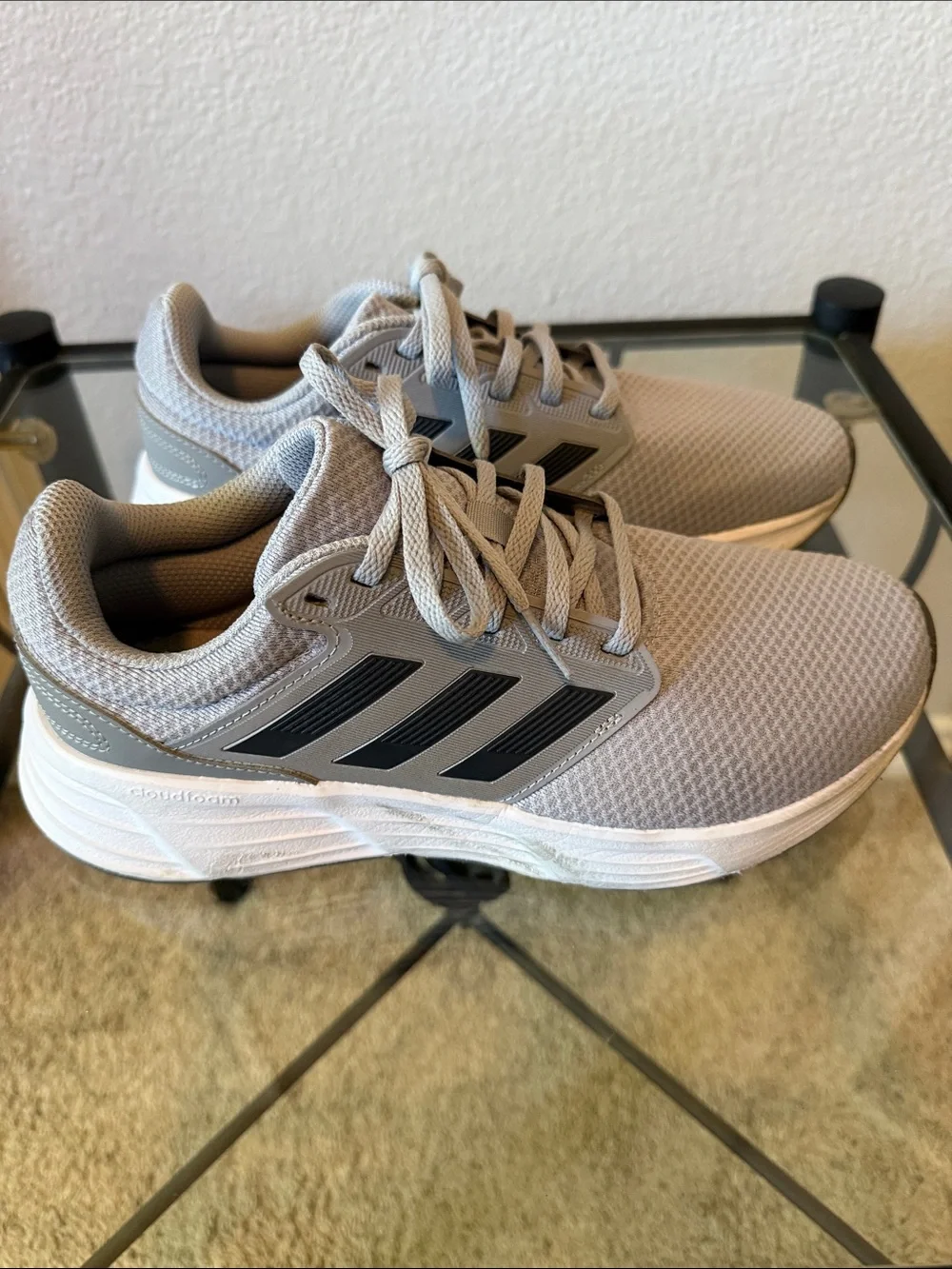adidas Youth Gray & Black Cloudfoam Running Sneakers Sz 8